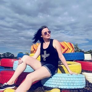 Meet your Posher, Liz